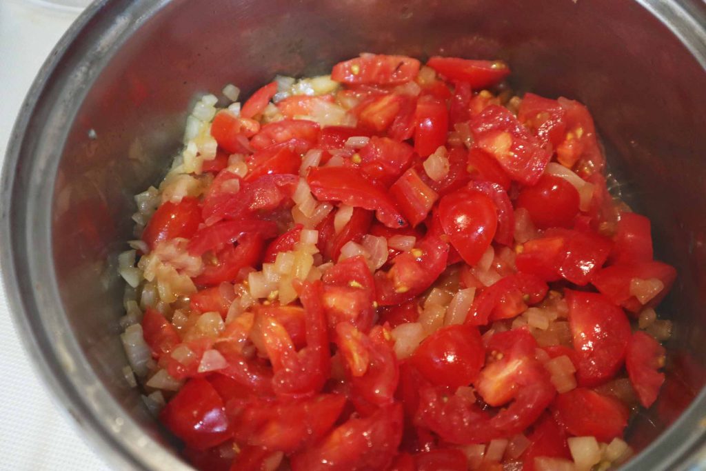 熟れすぎトマトでも大丈夫 簡単トマトソースの作り方 Nomina