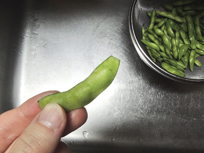 これで間違いなし！枝豆の下処理方法とおいしい茹で方・見分け方 - nomina