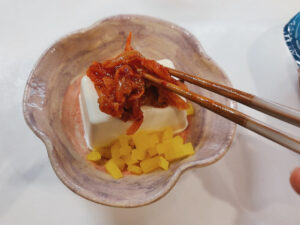 食材をのせる