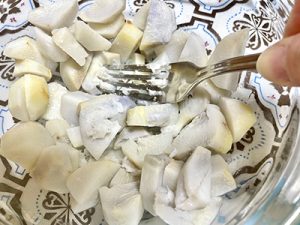 里芋と鶏ひき肉の芋しんじょのお吸い物_レシピ2