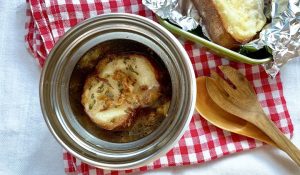 スープジャー弁当レシピ_15分で作るオニオングラタンスープ